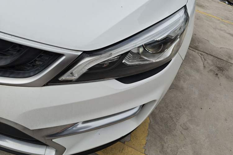 Used Geely Auto Emgrand GS 2018 Sport Edition 1.4T Automatic LingShang Model Left Front Headlight