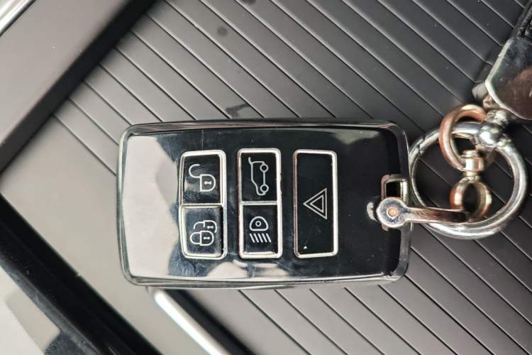 Used Jaguar XEL 2021 2.0T 250 PS S Progressive Elegance Edition Vehicle Key