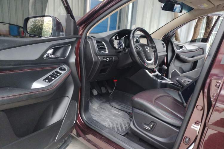 Used Baojun 560 2016 1.8L Manual Luxury Edition Driver Seat