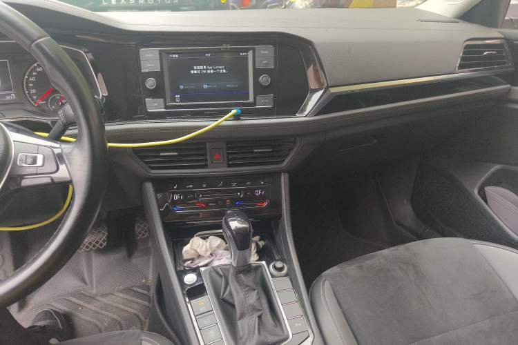 Used Volkswagen Sagitar 2019 280TSI DSG Luxury Model China V Emission Standard Audio And AC Panel