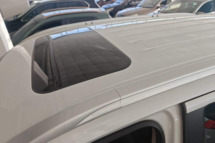 Used Mitsubishi Outlander 2019 2.4L 4x4 Zhi Xiang Edition 5 Seats China VI Standard