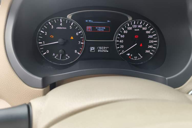 Used Nissan Teana 2013 2.0L XL Comfort Edition Odometer Close Up
