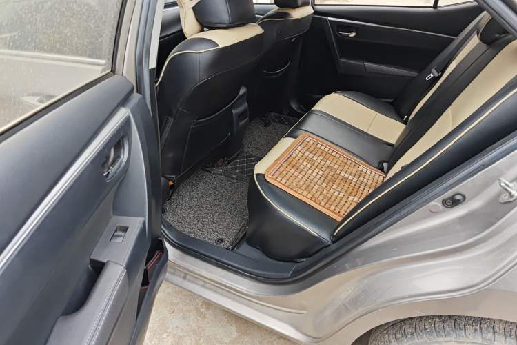 Used Toyota Corolla 2014 1.6L CVT GL Left Rear Seat