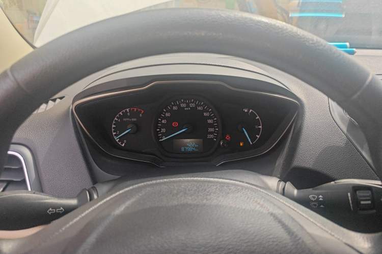 Used Ford Escort 2015 1.5L Manual Comfort Model
