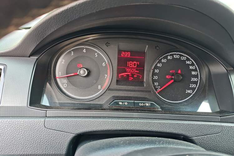 Used Volkswagen Santana 2016 1.4L Manual Fashion Edition
