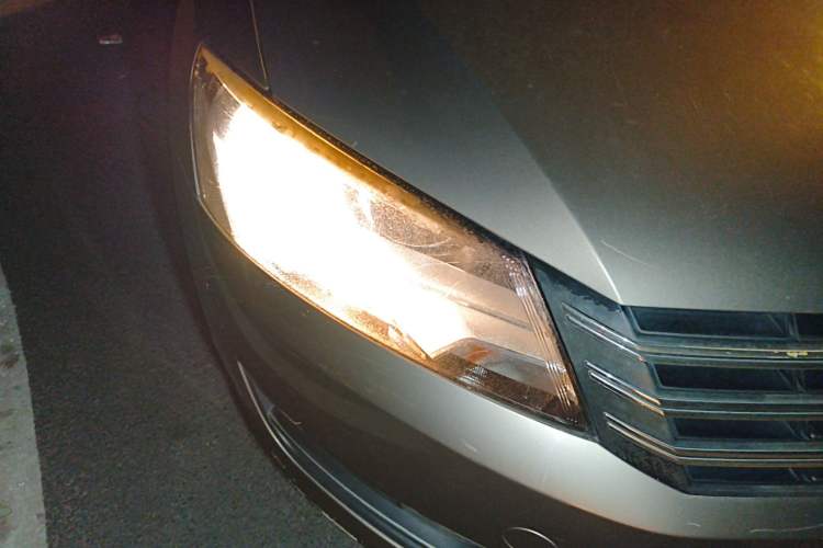 Used Volkswagen Passat 2013 1.4 TSI DSG Prestige Edition Right Front Headlight