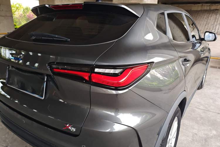 Used CHANGAN OSHAN X5 2021 1.6L CVT Luxury Model Right Rear Taillight