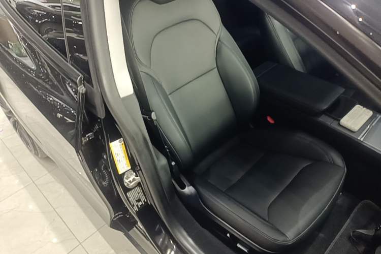 Used Tesla Model 3 2023 Long-Range All-Wheel-Drive Version