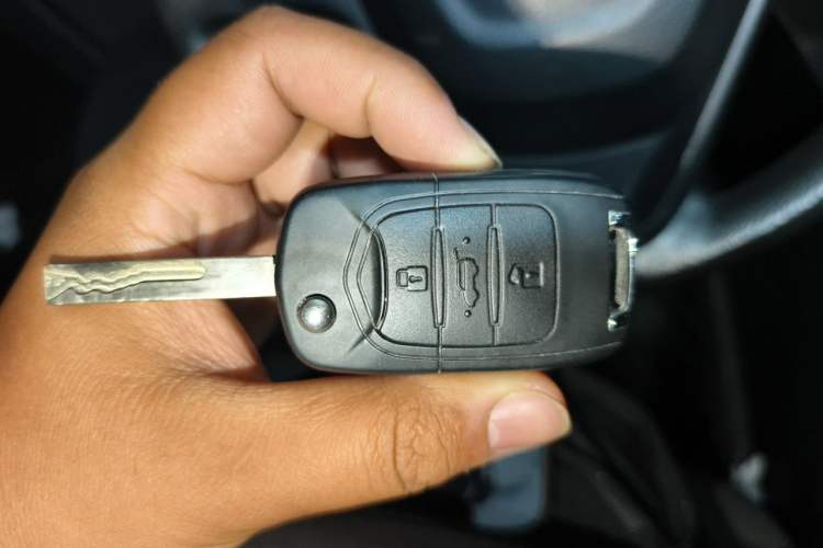 Used Wuling Hongguang 2019 1.5L S Basic Version China VI Standard LAR