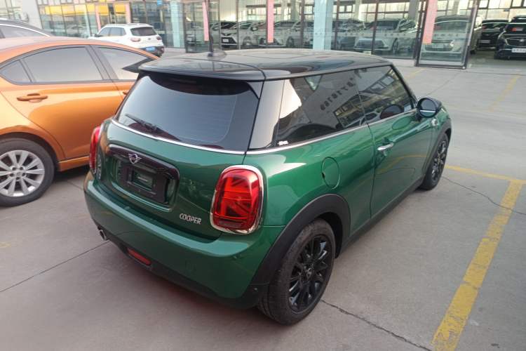 Used MINI MINI 2021 1.5T COOPER Classic Edition