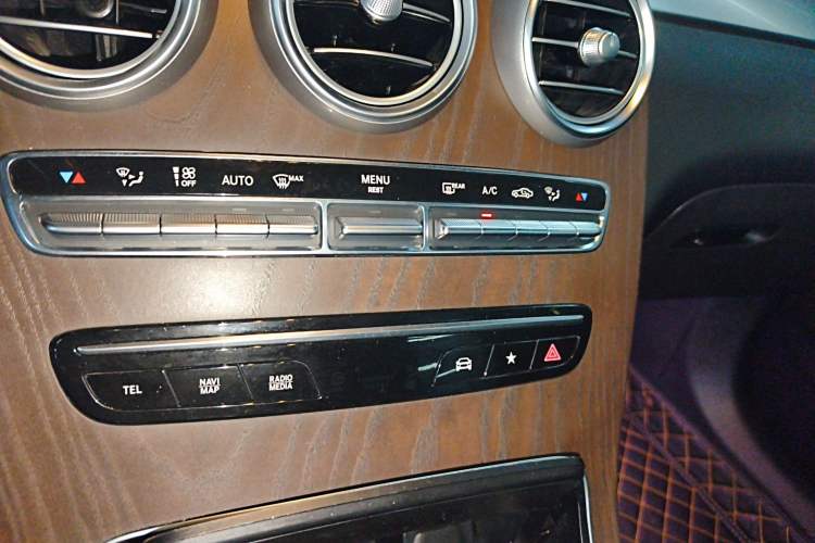 Used Mercedes-Benz GLC 2020 Facelift GLC 300 L 4MATIC Dynamic Edition