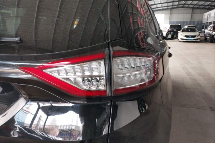 Used Ford Edge 2016 EcoBoost 245 Two-Wheel-Drive Titanium 5-Seater