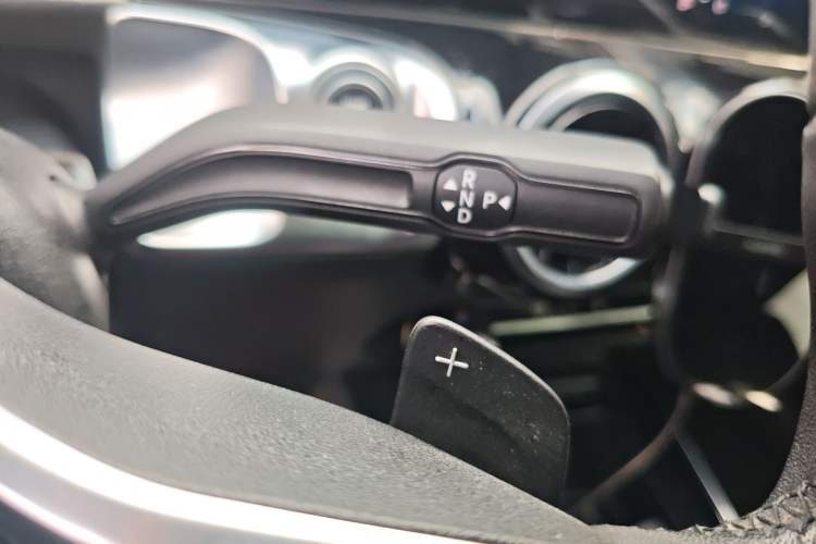 Used Mercedes-Benz GLB 2020 GLB 180 Fashion Model Gear Lever