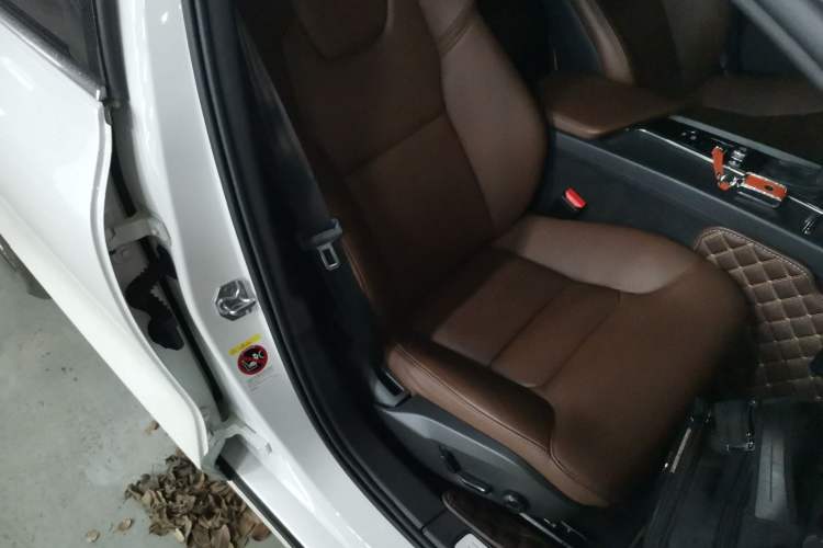 Used Volvo S60 2021 T4 Zhiyi Luxury Edition Right Front Seat