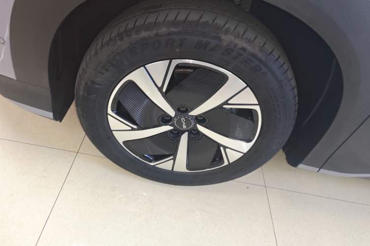 Used BYD Sealion 05 EV 2025 520 km Smart Cruise Version Left Front Wheel Hub