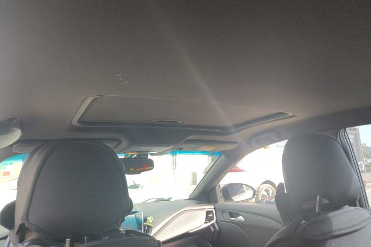 Used Chevrolet Monza 2019 RS 330T Automatic Comfort Edition China VI Standard Headliner