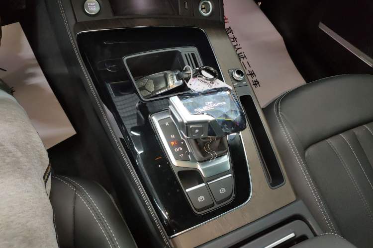 Used Audi Q5L 2022 Updated Version 45T Luxury Prestige Edition
