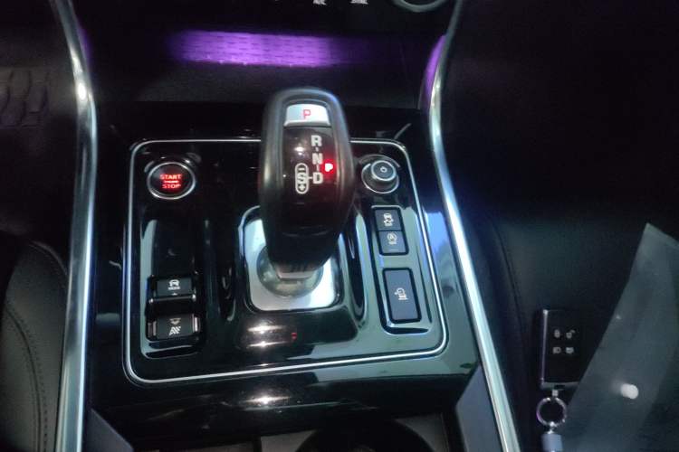 Used Jaguar XEL 2020 2.0T 200 PS S Advanced Elegance Edition
