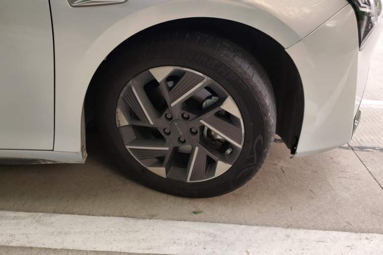 Used AION S Plus 2023 70 Enjoyment Edition Ternary Lithium Right Front Wheel Hub