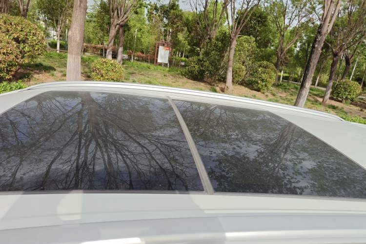 Used Suzuki S-Cross 2015 1.6L CVT Two-Wheel Drive Elite Version