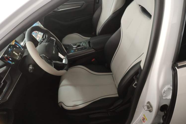 Used BYD Destroyer 05 2024 HONOR Edition DM-i 55KM Luxury Model
