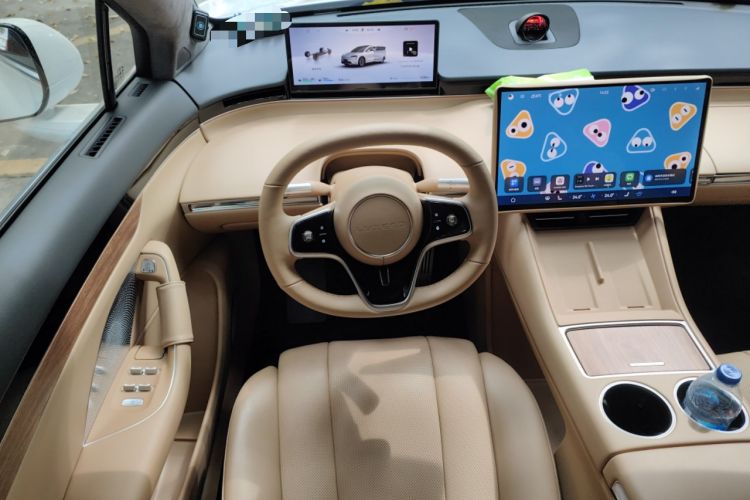 Used Hima Luxeed R7 2025 Range-Extended Version 360 km Max