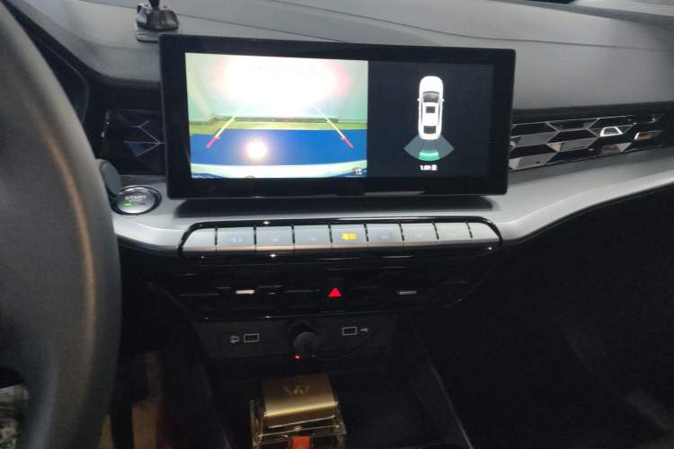 Used MG 5 2021 180 DVVT CVT Youthful Style Edition Audio And AC Panel