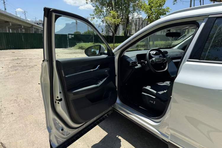 Used Dongfeng Aeolus Mage 2024 HONOR Edition DH-i 1.5T Luxury Model
