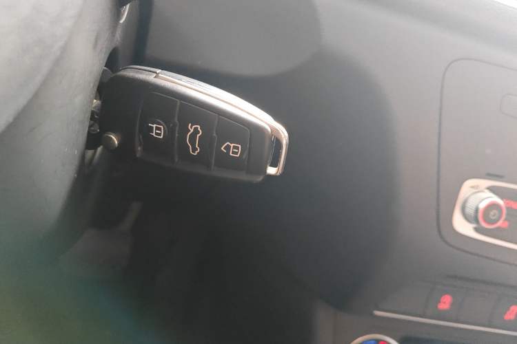 Used Audi Q3 2016 30 TFSI Fashion Model Vehicle Key