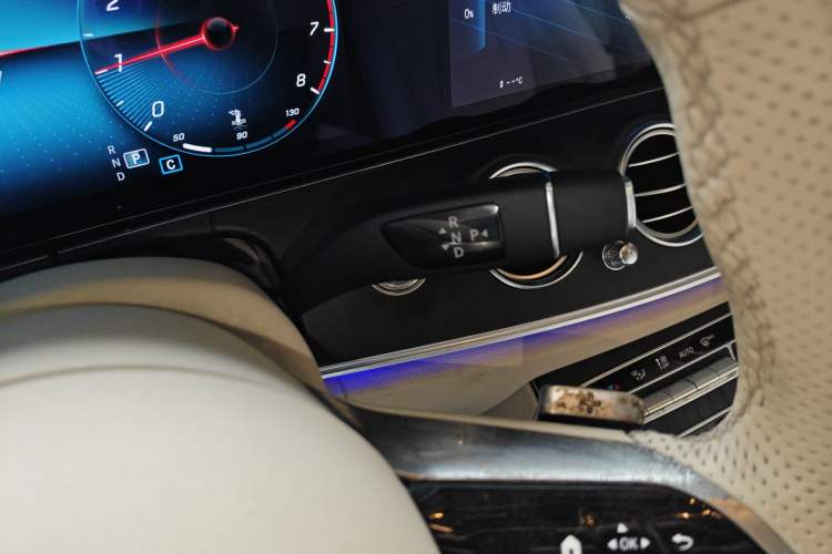 Used Mercedes-Benz E-Class 2022 Revised Version E 300 L Sport Luxury Edition Gear Lever