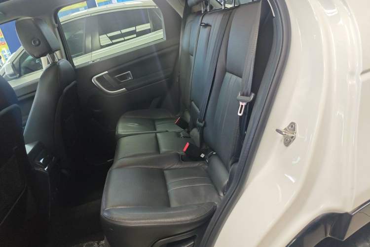 Used Land Rover Discovery Sport 2018 240 PS HSE Version
