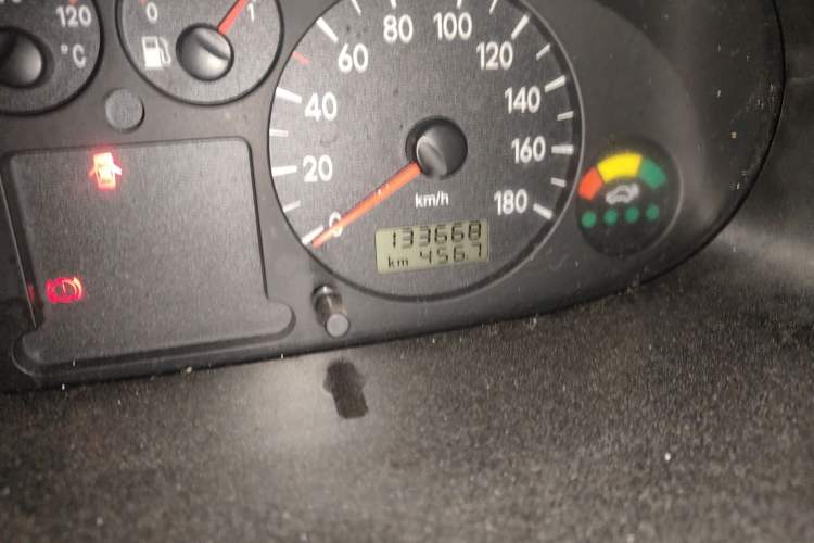 Used JAC Group Refine 2012 1.9T Shuttle Diesel Comfort Version HFC4DB1-2C
