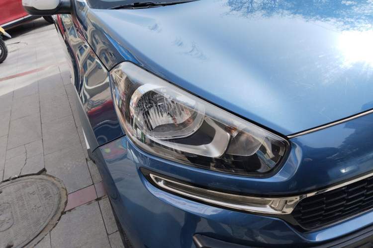 Used Kia KX3 2015 1.6L Automatic Two-Wheel Drive DLX Right Front Headlight