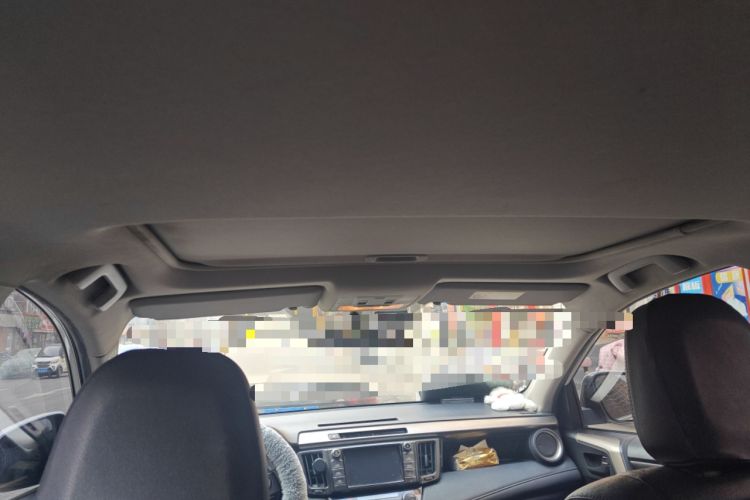 Used Toyota RAV4 2015 2.0L CVT Two-Wheel Drive Fashion Edition Headliner