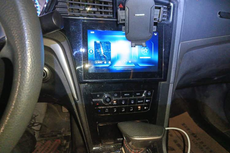 Used Venucia D60 2018 1.6L CVT Smart Connect Elite Edition