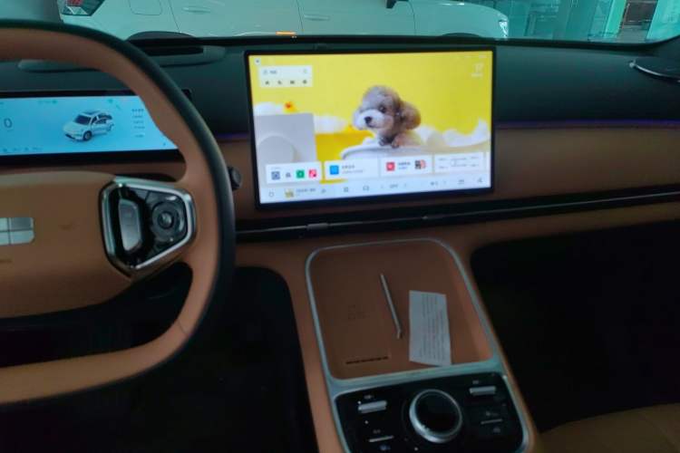 Used Geely Galaxy Xingjian 7 EM-i 2025 120km Flagship Edition
