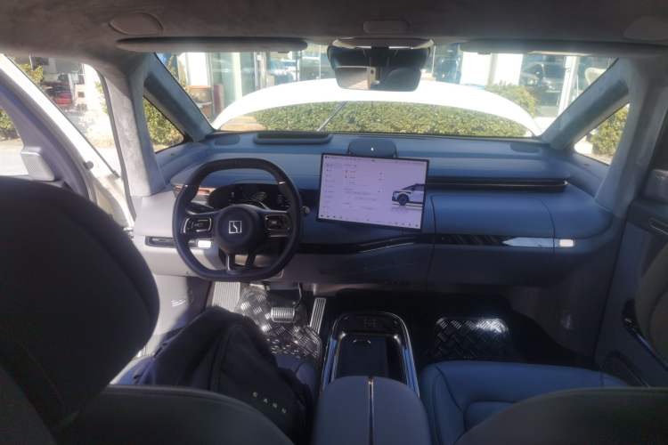 Used Zeekr MIX 2025 Long-Range Intelligent Driving Edition
