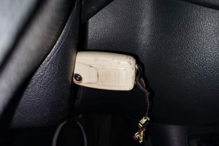 Used Volkswagen Tiguan 2017 300TSI Automatic Two-Wheel Drive Silk Road Luxury Edition Vehicle Key