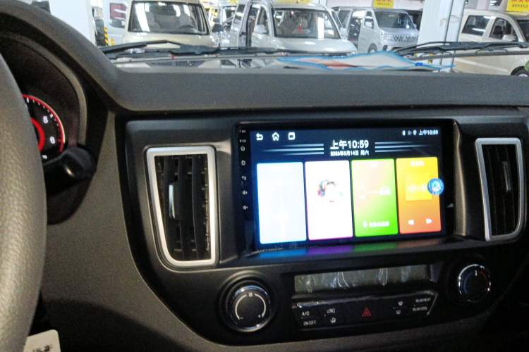 Used Foton Scenic G5 2024 2.0L Gasoline Commercial & Travel Version Passenger Van 7/9 Seats Model DAN20L