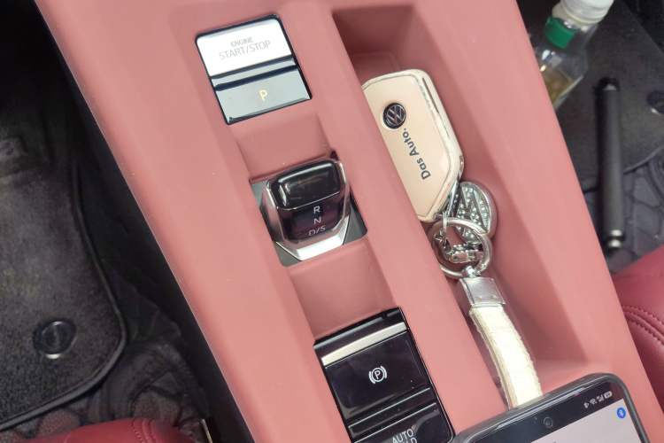 Used Volkswagen Lamando 2024 Lavida L 280TSI DSG Cool & Spicy Edition Gear Lever