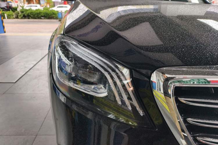 Used Mercedes-Benz S-Class 2014 S 320 L Business Model Right Front Headlight