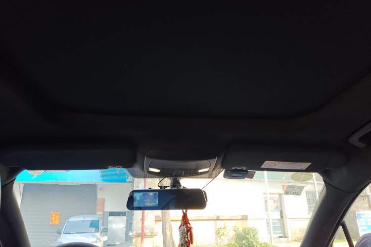 Used Lincoln MKC 2017 2.0T Two-Wheel Drive Deluxe Edition
