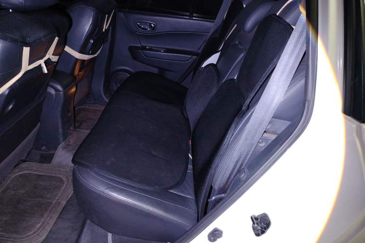 Used Renault Koleos 2010 2.5L Two-Wheel Drive Comfort Version Left Rear Seat