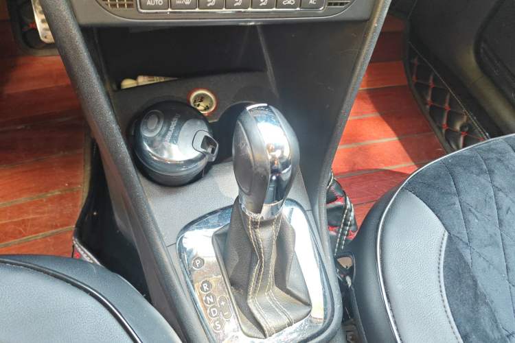 Used Volkswagen Polo 2012 1.6L Cross Polo Automatic Transmission
