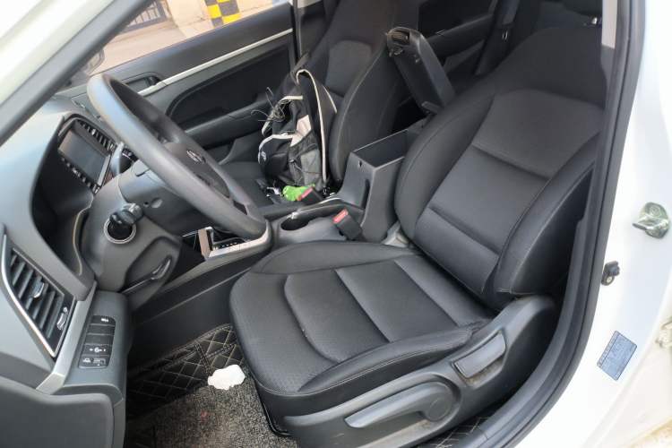 Used Hyundai Elantra (6th Generation / Lingdong) 2016 1.6L Automatic ZhiXuan – Elite Version