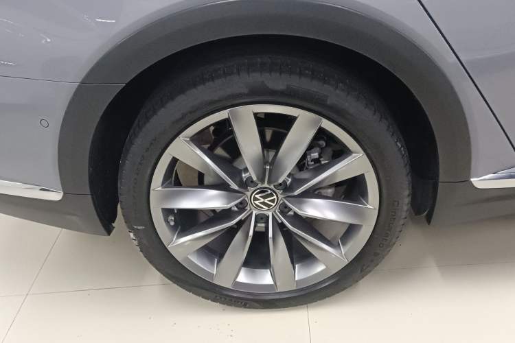 Used Volkswagen FAW-Volkswagen CC 2023 Hunting Vehicle 380TSI Hunter's Heart Edition
