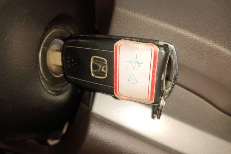 Used Honda CR-V 2012 2.0L two-wheel drive urban version
