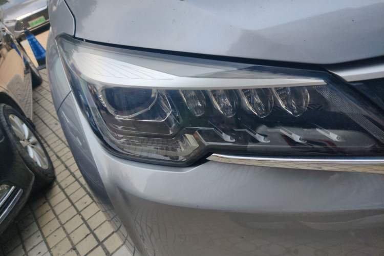 Used CHANGAN CS85 COUPE 2019 1.5T DCT Dynamic Version China VI Standard Right Front Headlight