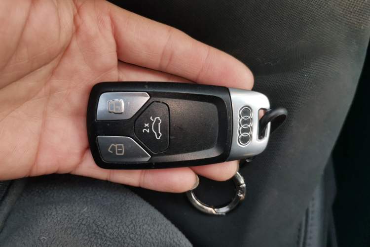 Used Audi A4L 2019 40 TFSI Fashion Edition China VI Emission Standard
