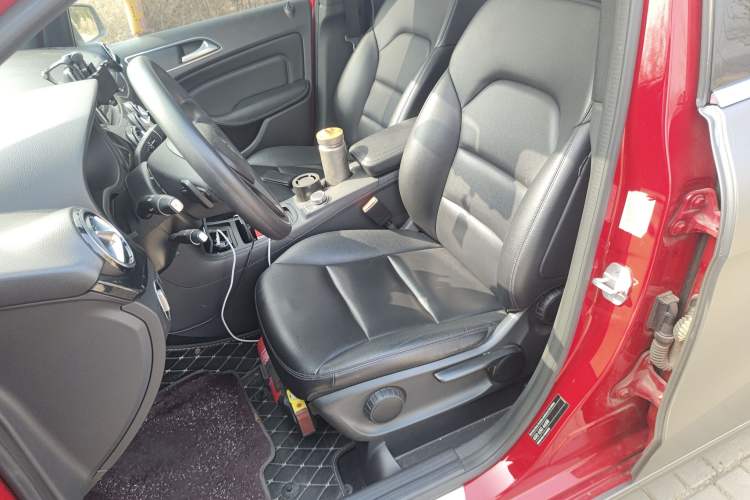 Used Mercedes-Benz B-Class 2012 B 180 Left Front Seat
